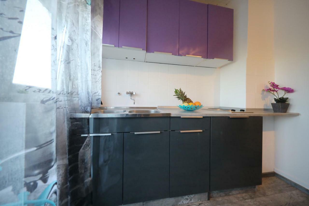 Leona Apartment Sukosan Bagian luar foto